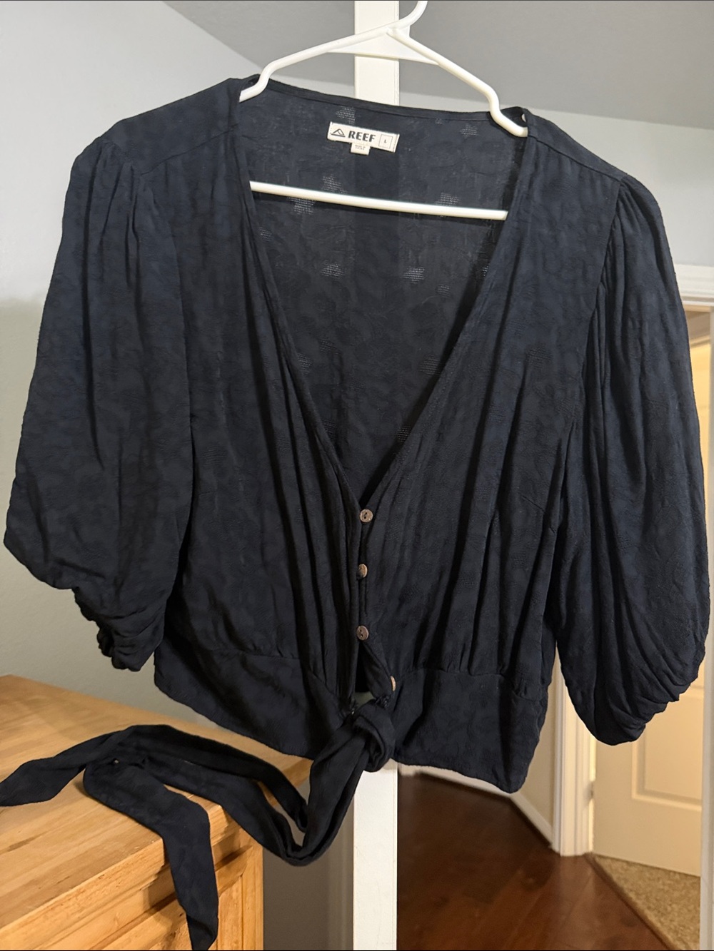 Reef Navy Button-Front Tie-Waist Puff Sleeve Blouse - Deep Navy